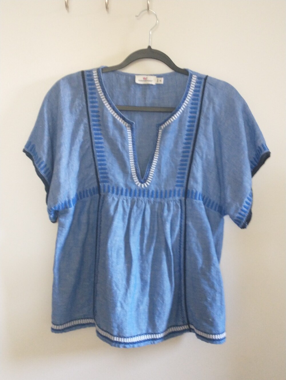 Vineyard Vines Blue Embroidered Short Sleeve Peasant Top